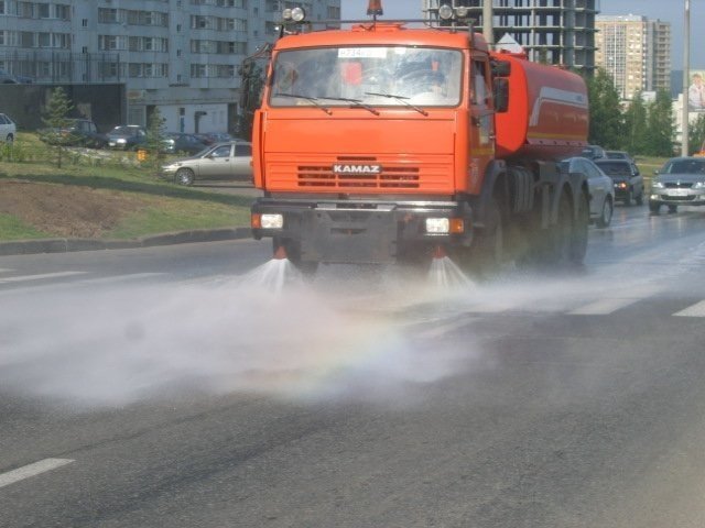 Заказать поливальную машину МАЗ