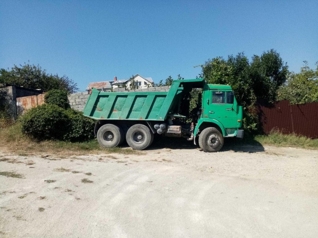 Самосвал с водителем