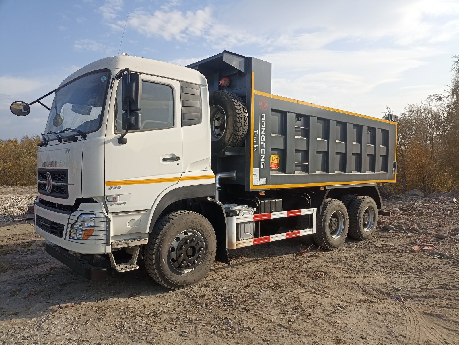 Аренда самосвала 25 кубов. Подогрев кузова