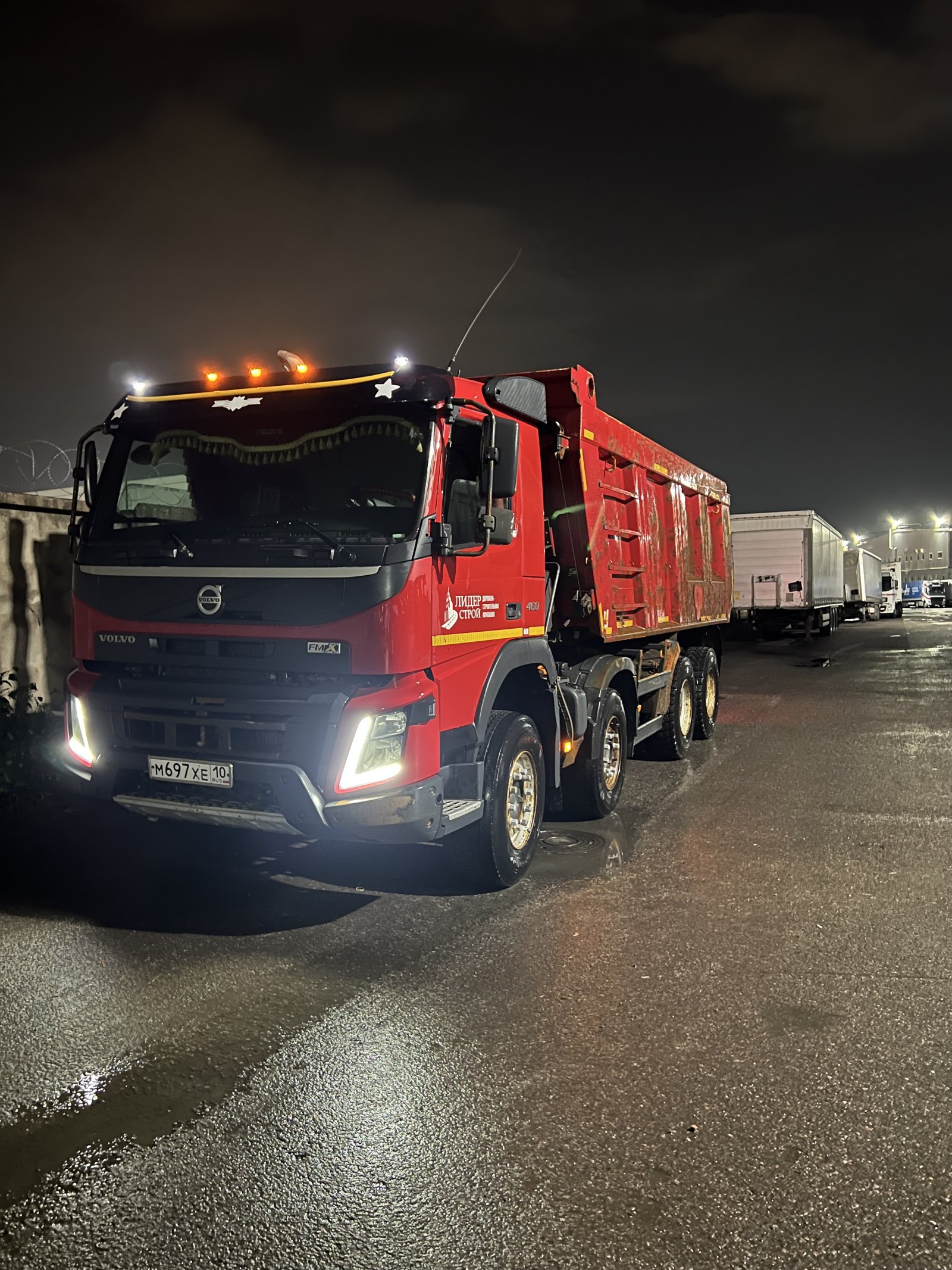 Аренда карьерного самосвала Volvo FMX 8х4