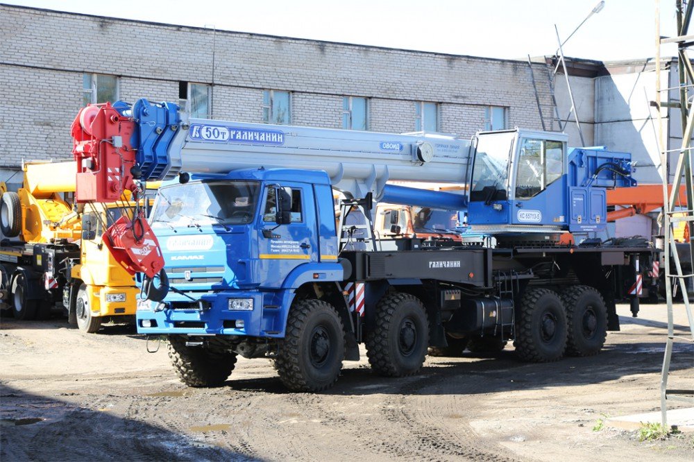 Аренда автокрана 50 тонн вездехода