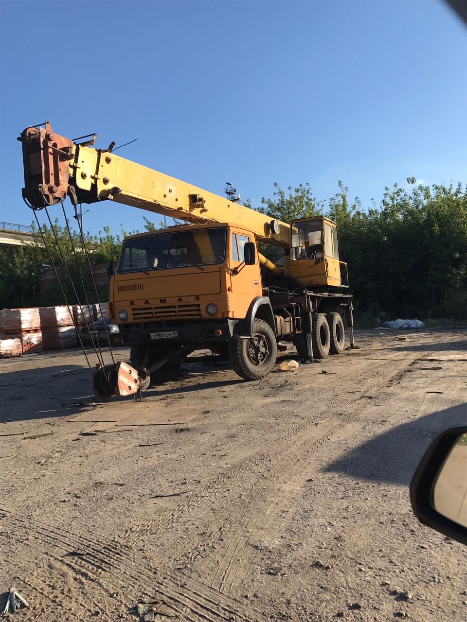 Аренда автокрана КС 3577 14 тонн и самосвала КАМАЗ