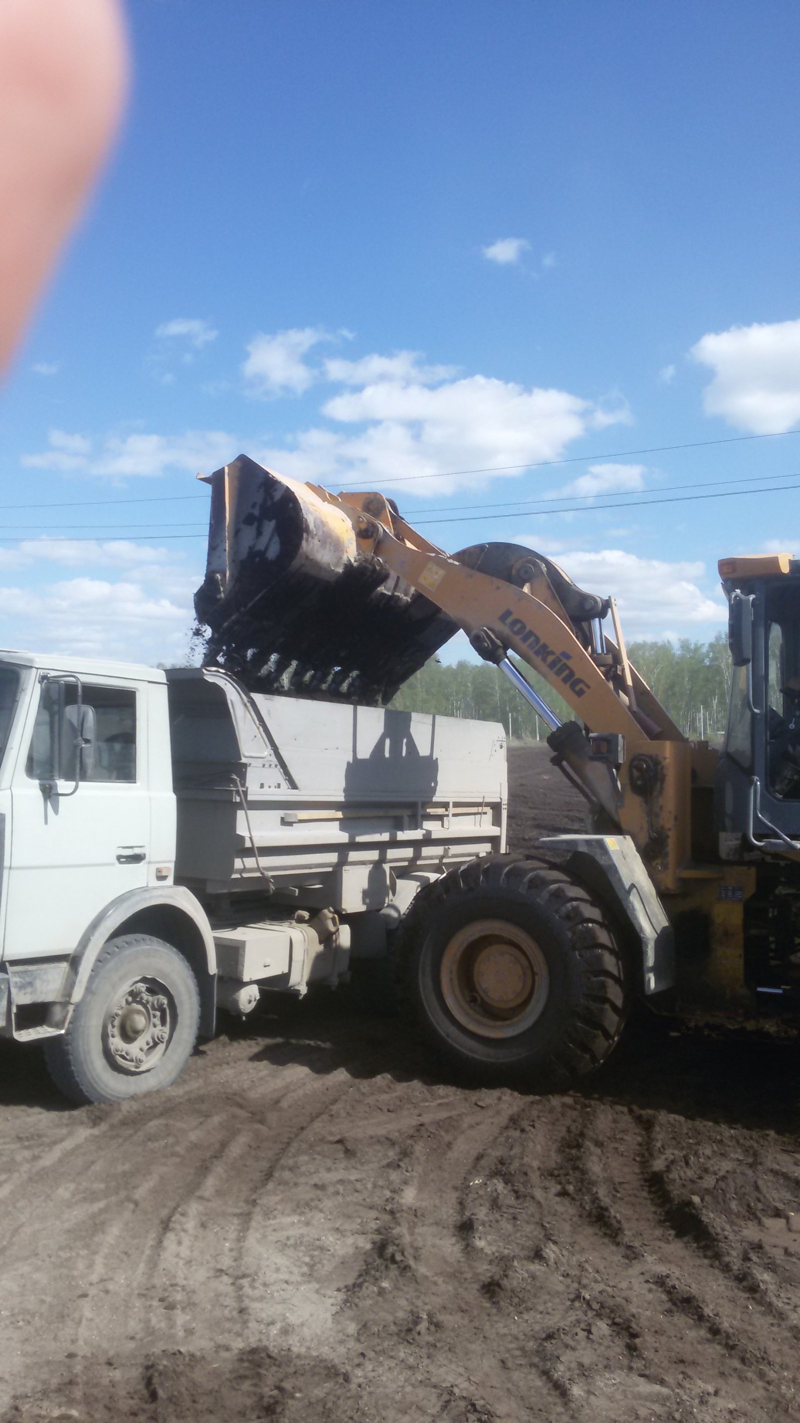 Услуги самосвала, доставка сыпучих грузов