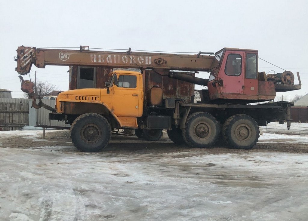 Услуги автокрана Урал полный привод