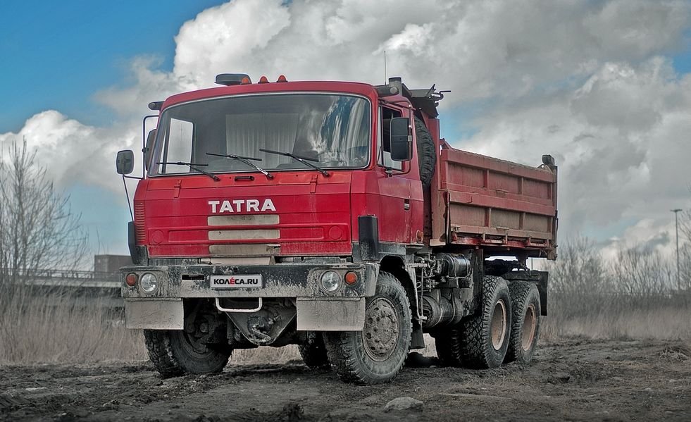 Полноприводный самосвал татра 6×6, кузов 12 куб