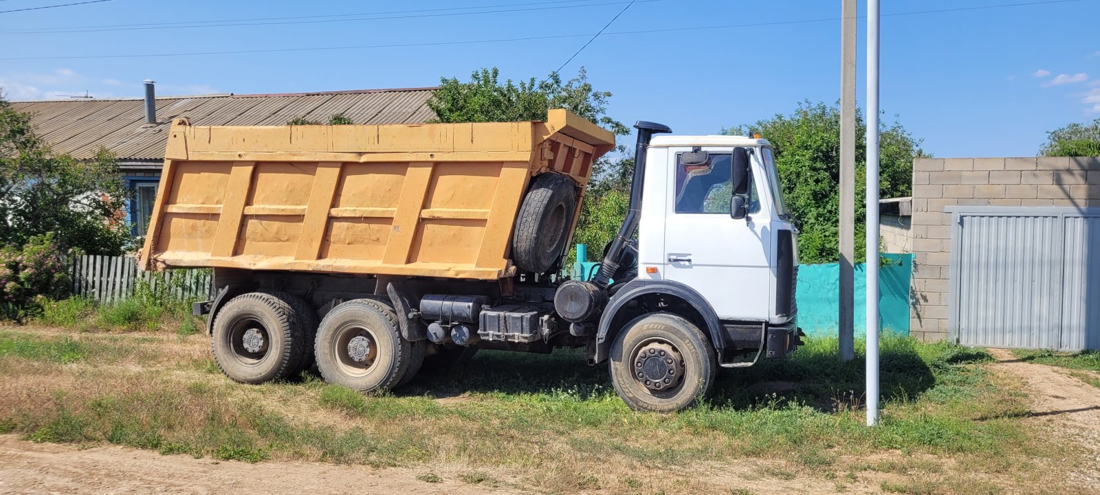 Аренда МАЗ 5516 самосвал 10 кубов, 17 тонн