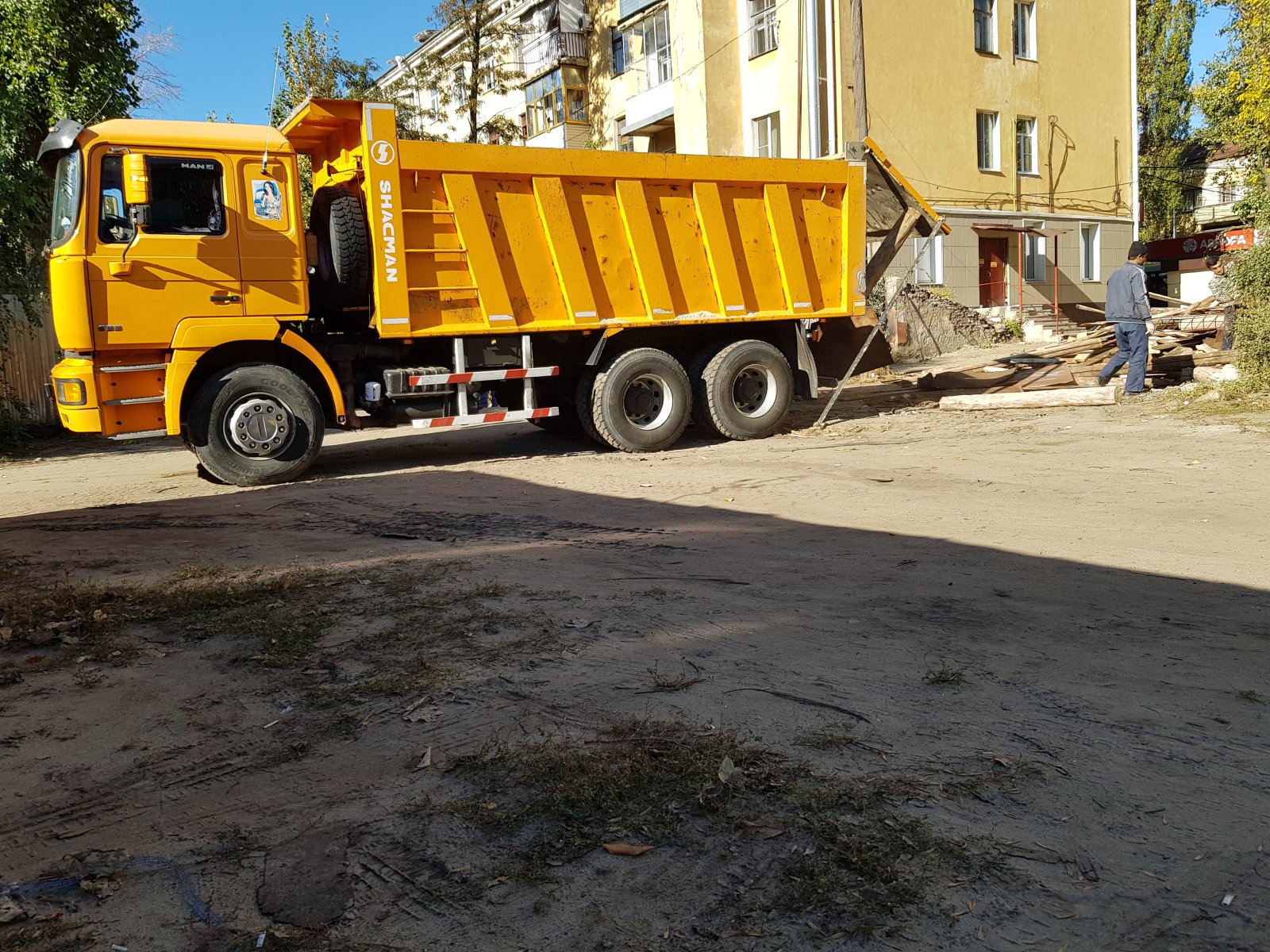 Услуги самосвала 20куб 30тон