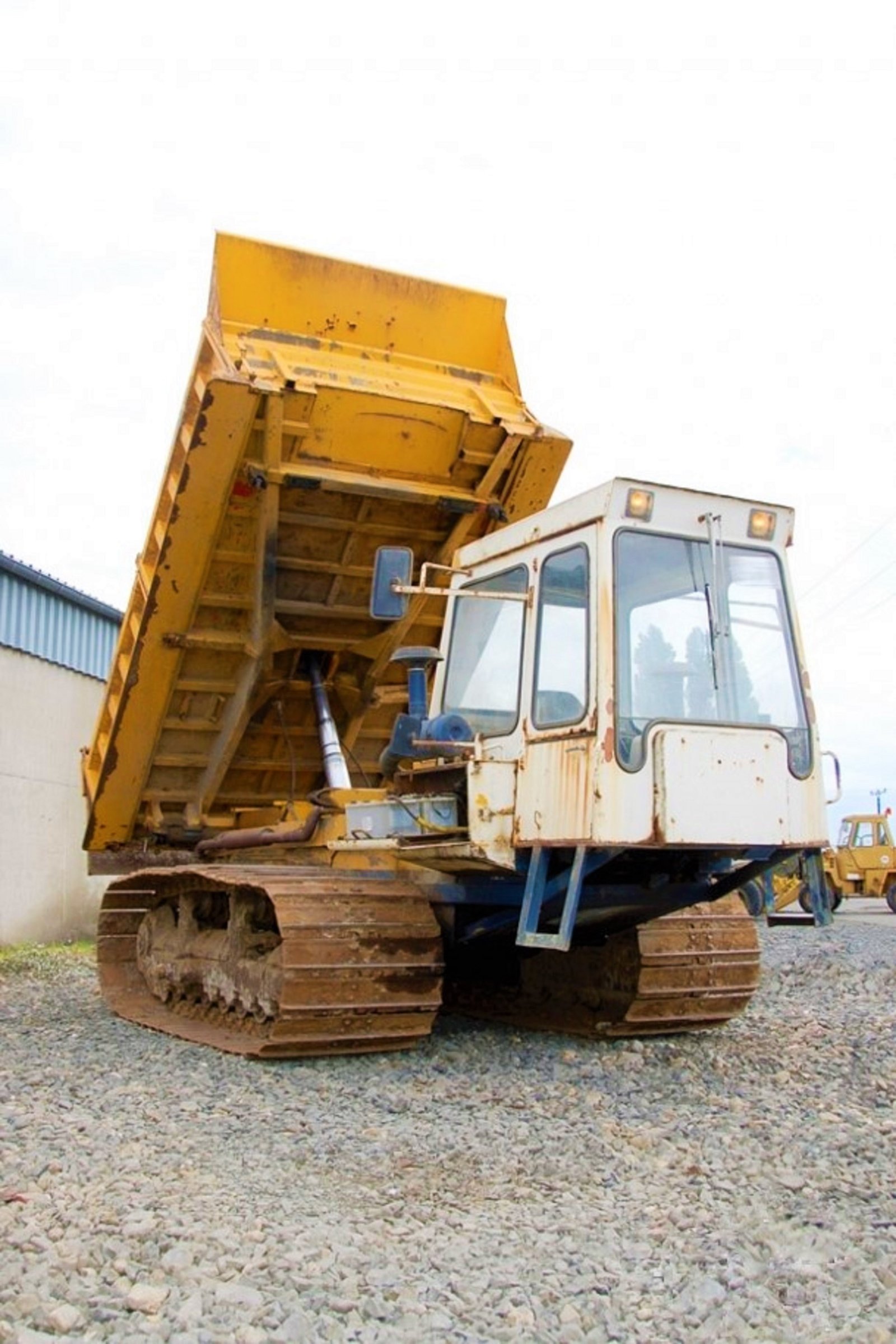 Аренда гусеничного самосвала LIEBHERR PR731
