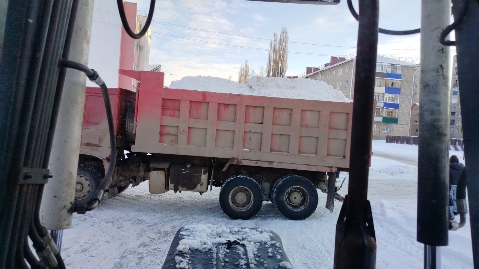 Перевозка сыпучих материалов самосвалами