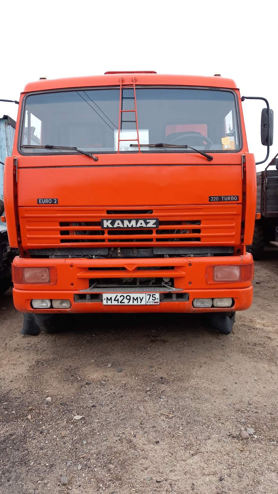 Услуги карьерного самосвала. Перевозка 20 тонн