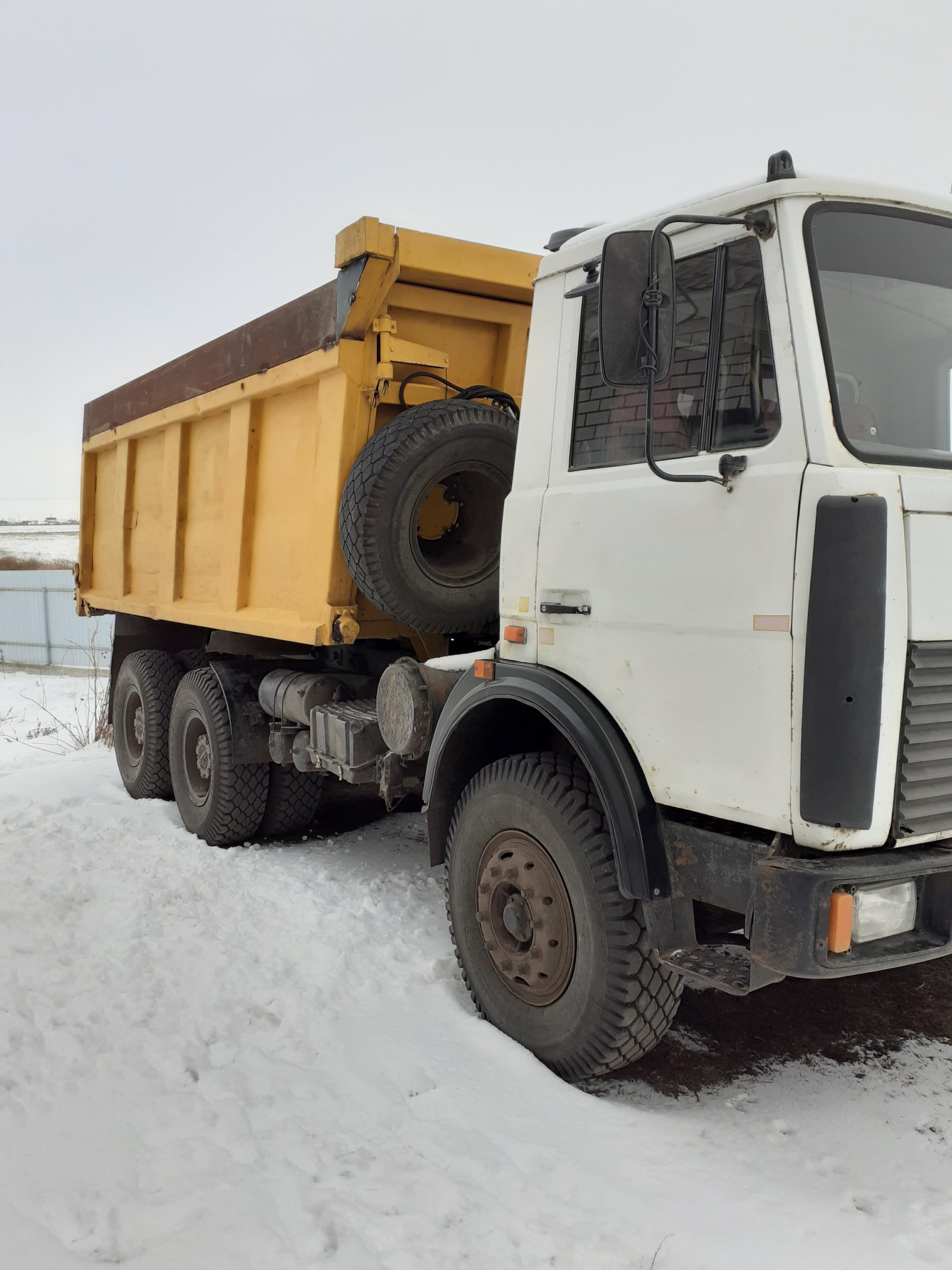 Услуги самосвала. Перевозка нерудных материалов