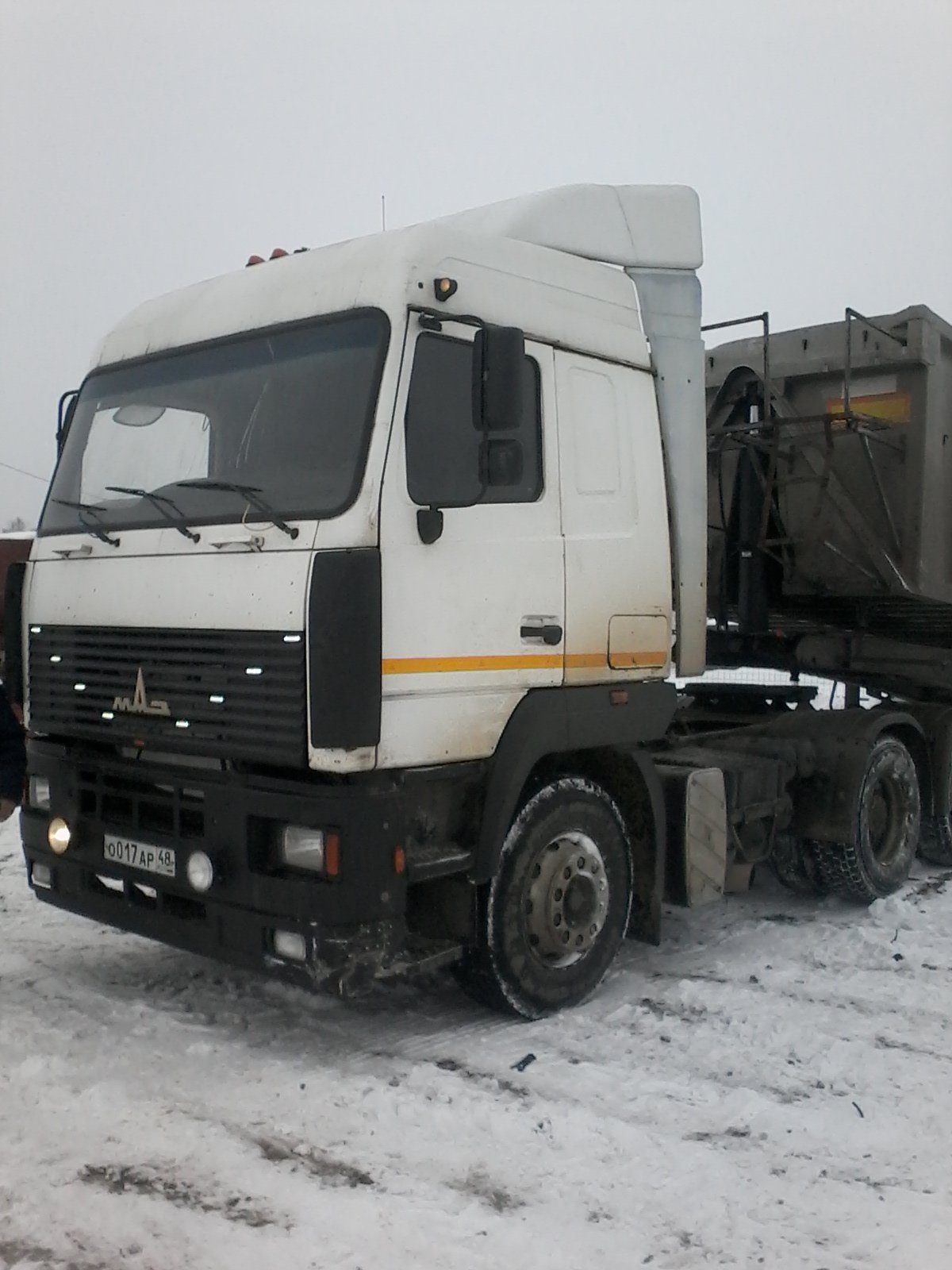 Грузоперевозки самосвалами Шакман и Тонаром 30-50 тонн