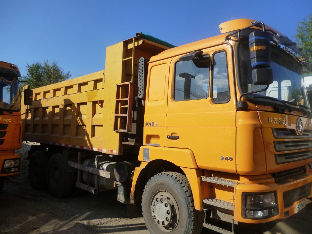 Аренда самосвалов FAW J6, в наличии SHAANXI