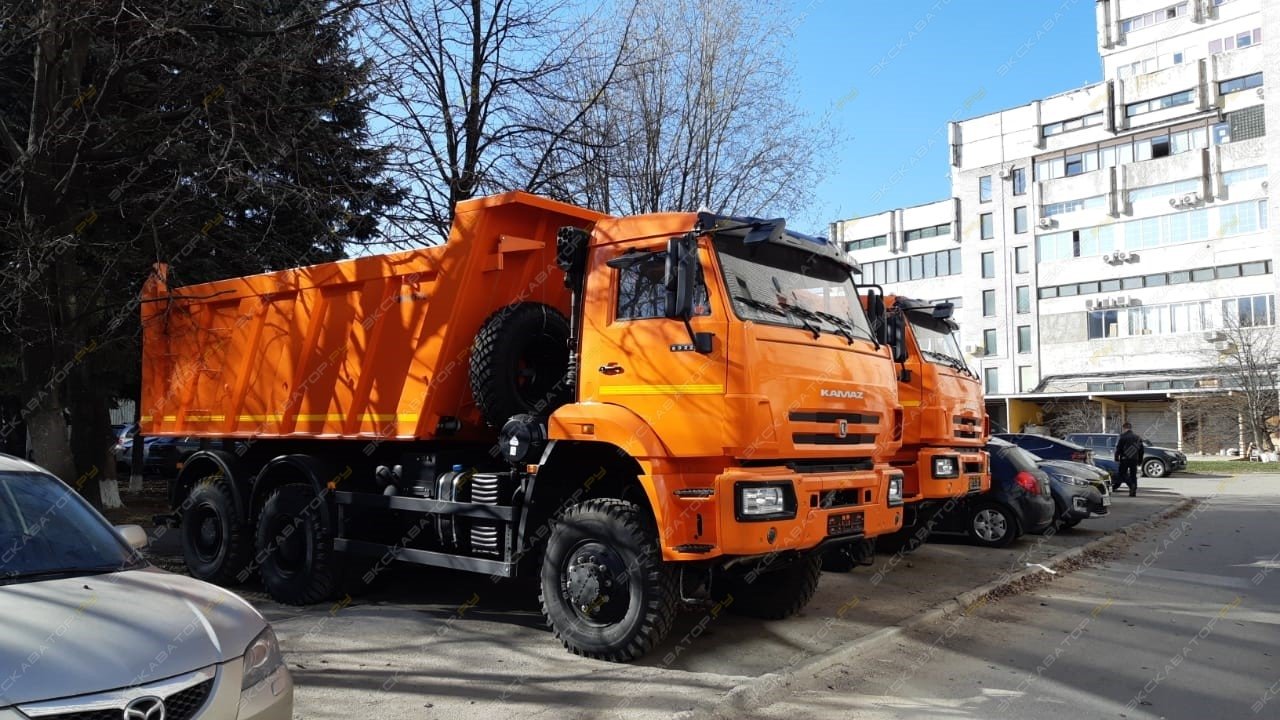 Аренда самосвала КамАЗ 6522