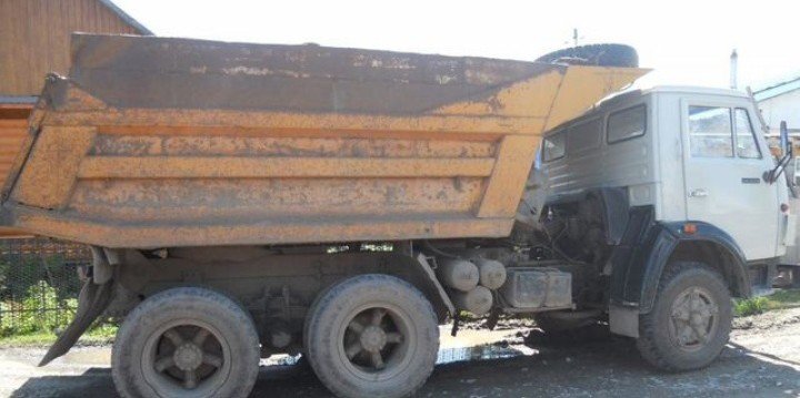 Доставка сыпучих грузов самосвалом