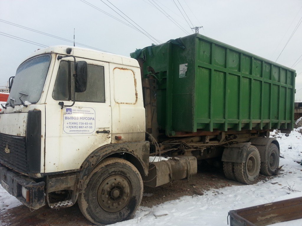 Вывозим отходы мусоровозом МАЗ 14-32 м³ и самосвалом на 20 м³