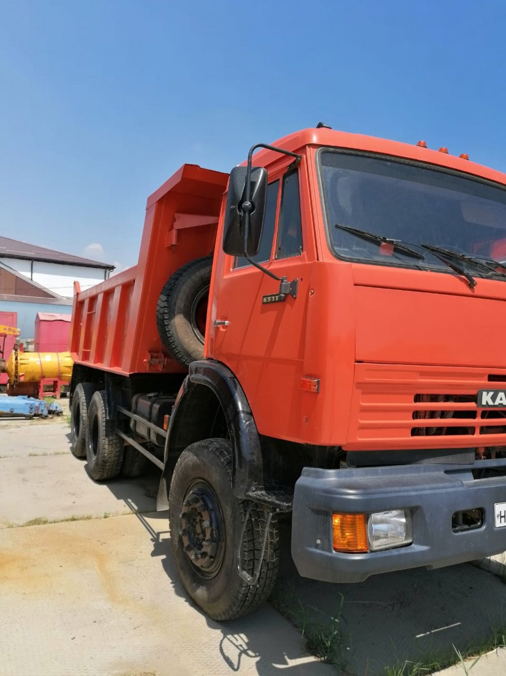 Самосвал КАМАЗ-65111 аренда