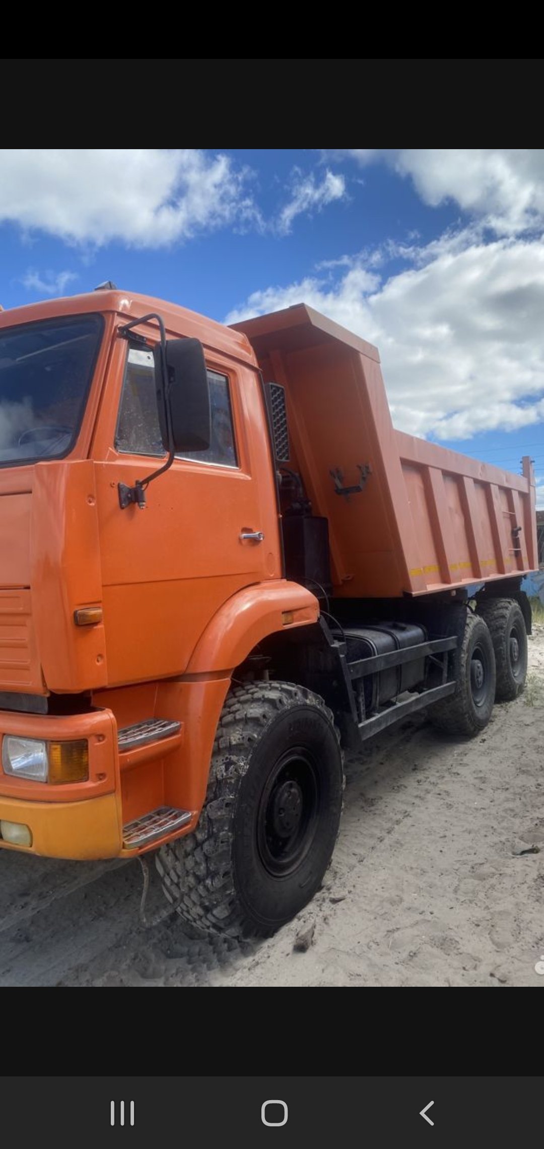 Самосвал 18 кубов аренда. Перевозка 20 тонн