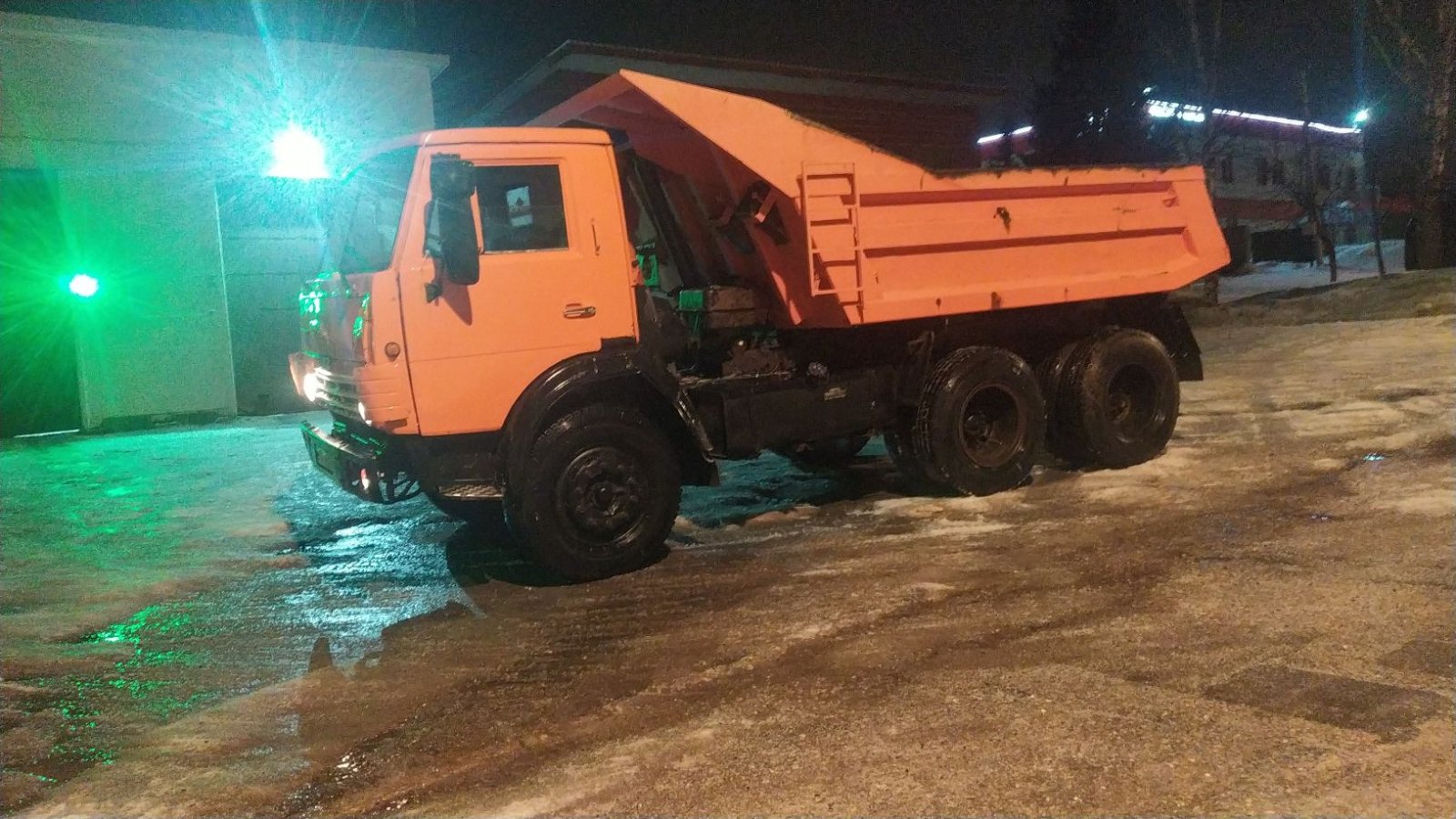 Доставка сыпучих материалов. Песок, щебень любой