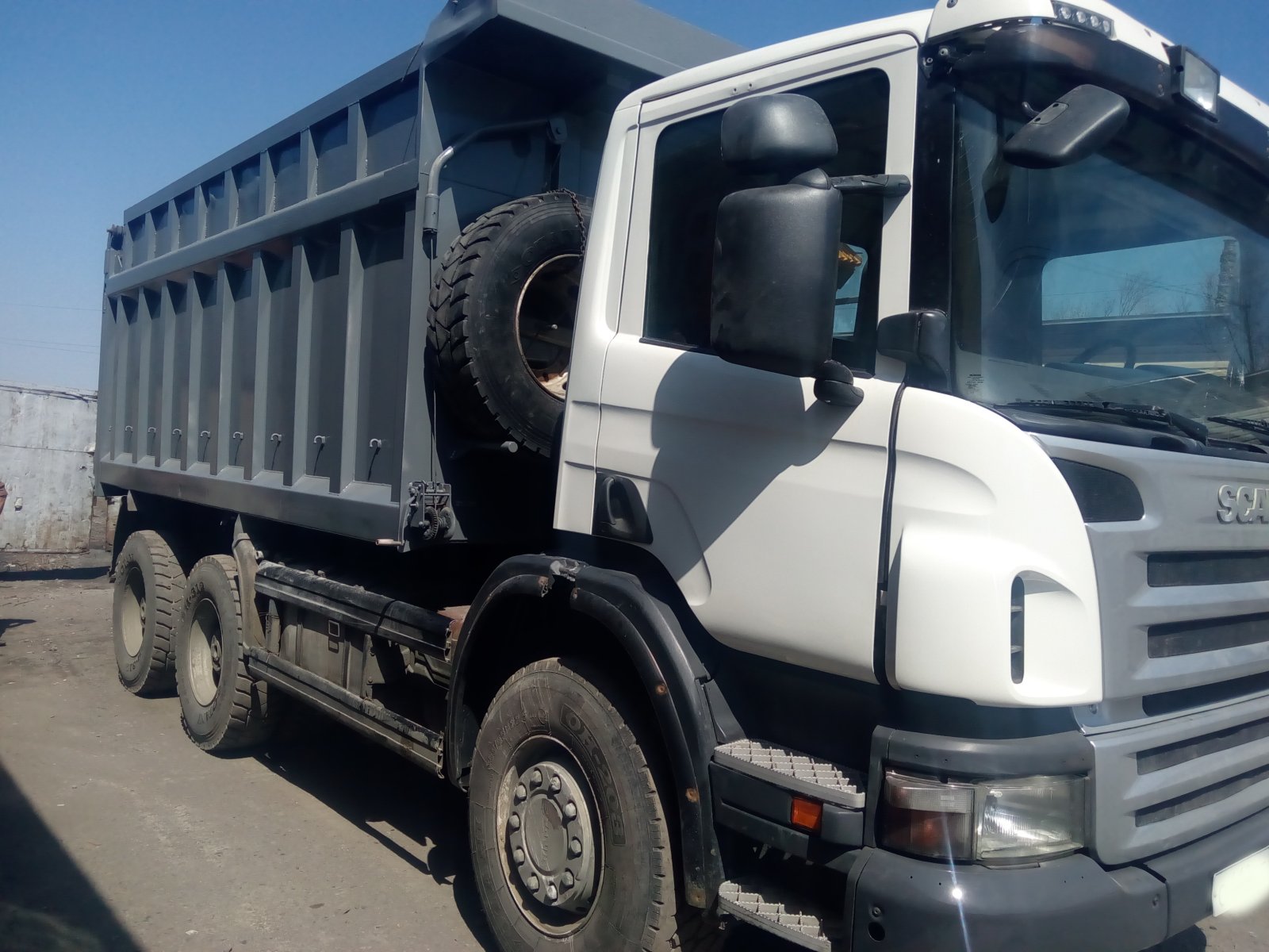 Ищу работу для 3-х осного самосвала Scania P380