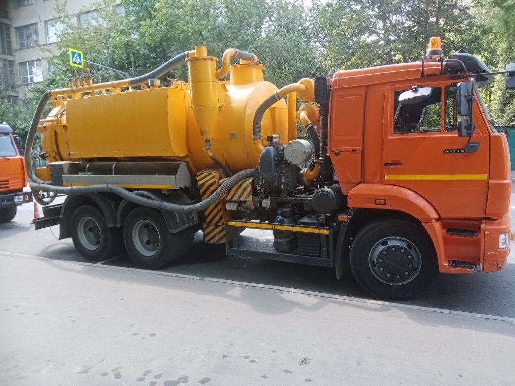 ИЛОСОСЫ и ВОДОВОЗЫ услуги