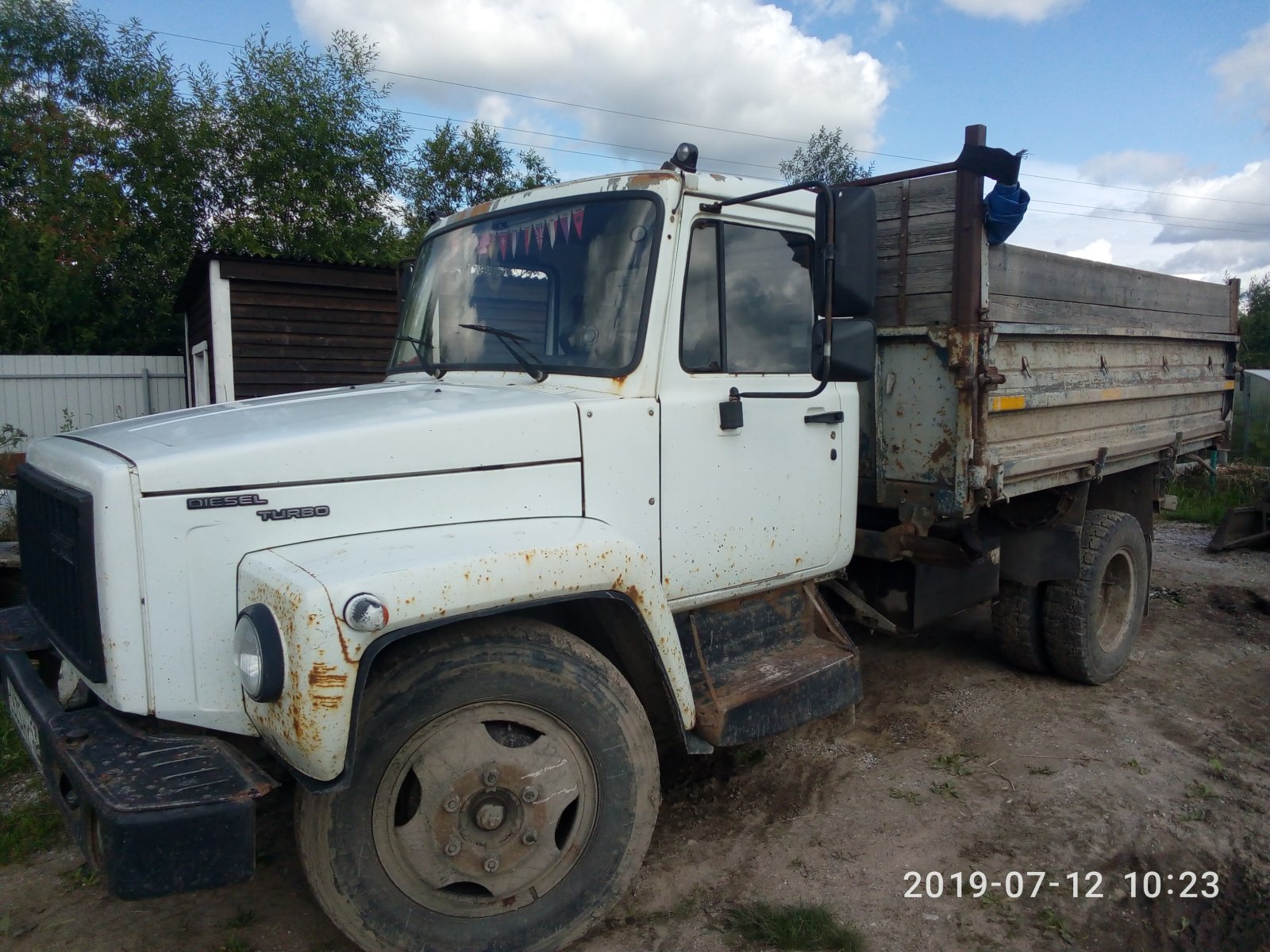 Услуги самосвала, доставка сыпучих материалов