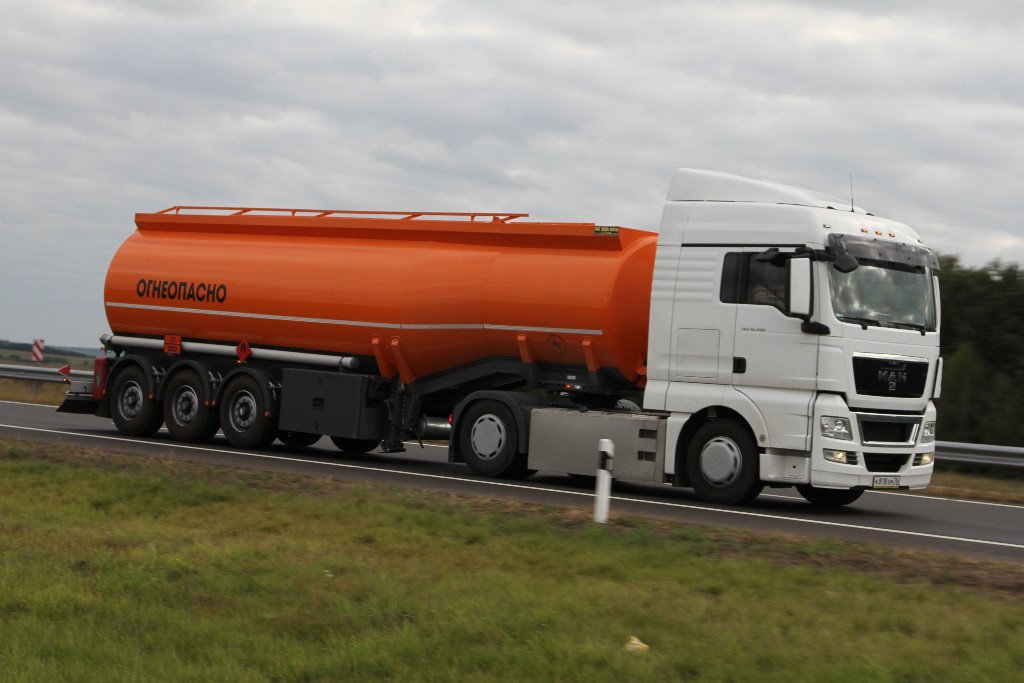 Аренда бензовоза VOLVO