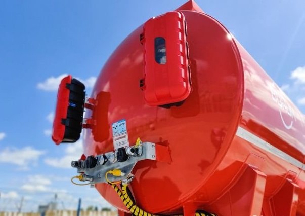 Бензовоз bonum для светлых нефтепродуктов