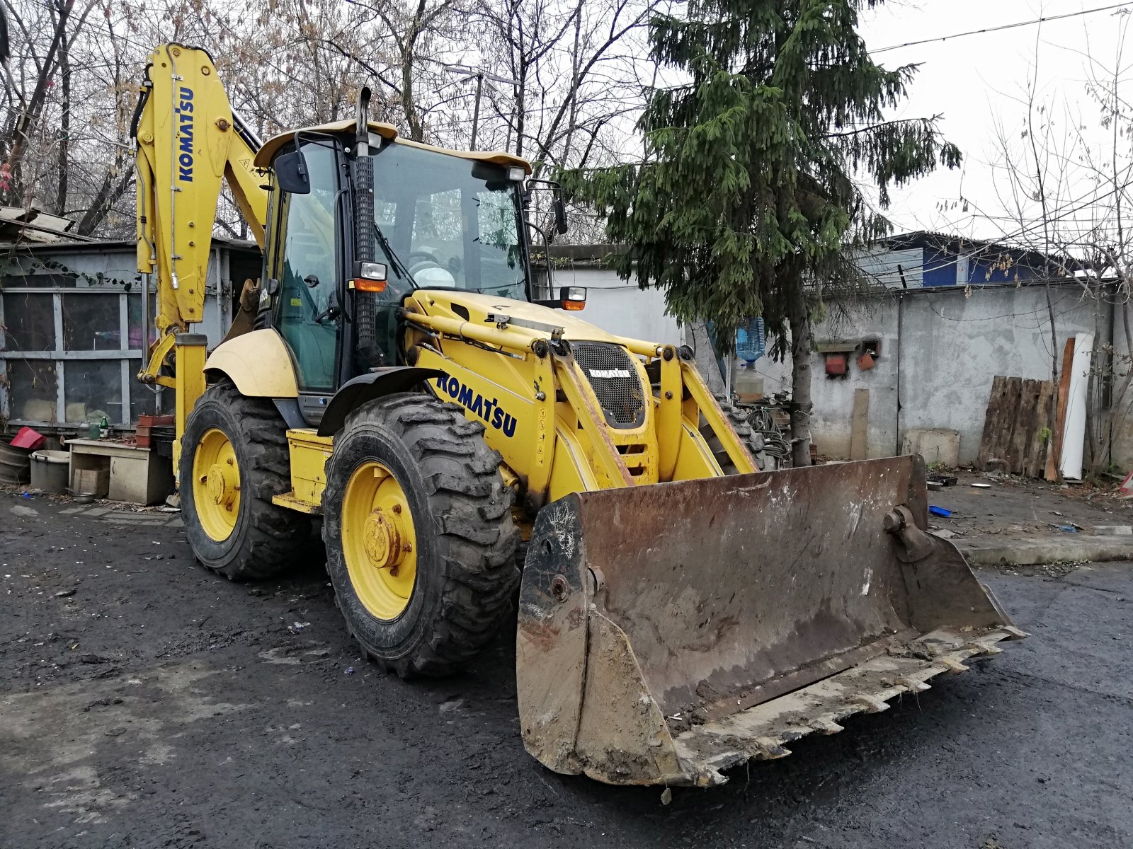 Аренда фронтального погрузчика Komatsu WB93s