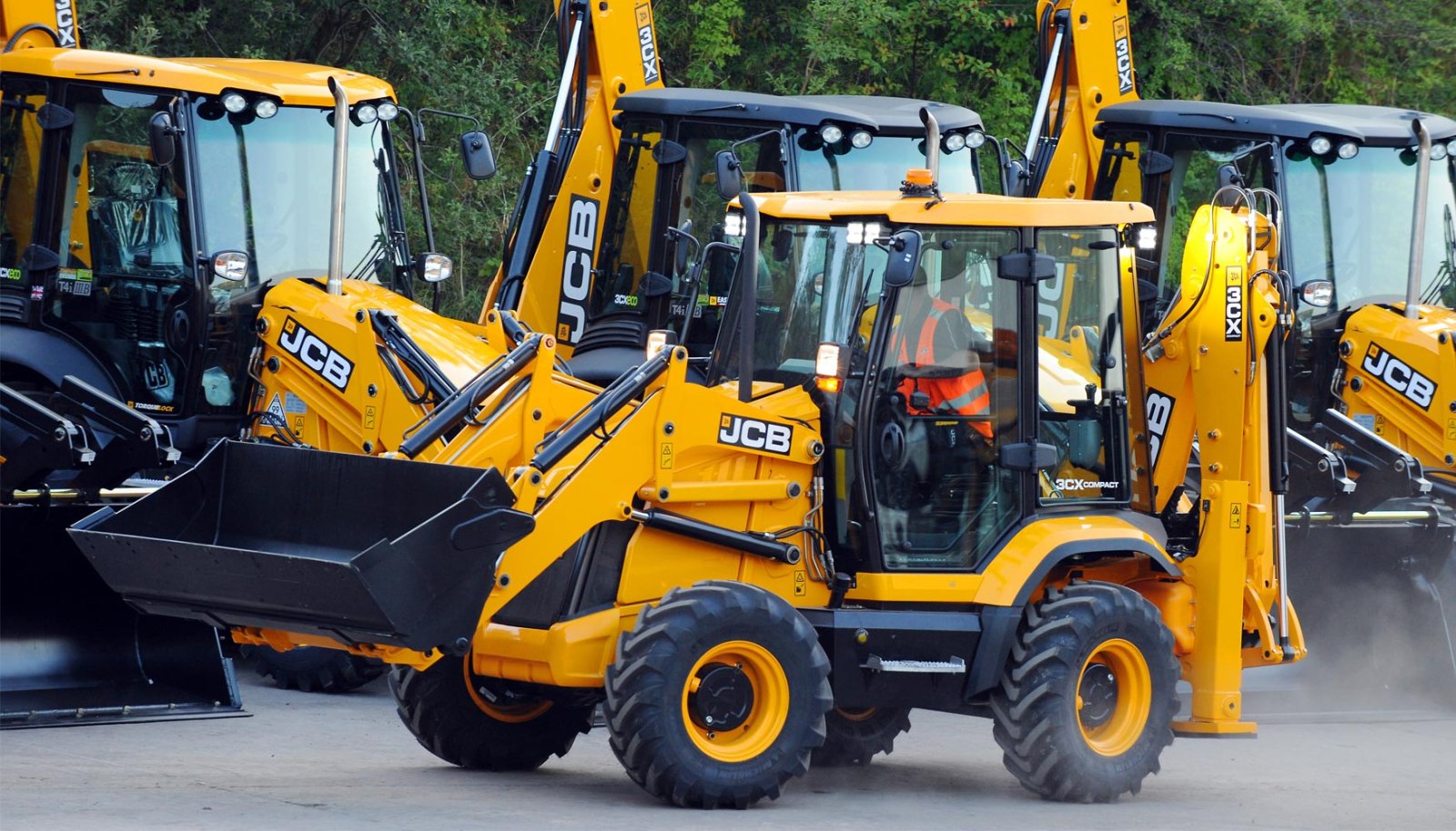 Экскаватор- погрузчик. Трактор JCB. В аренду с НДС