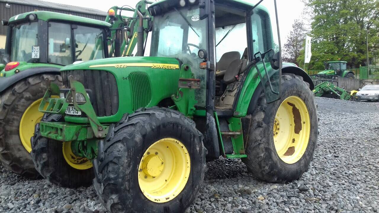 Трактор John Deere