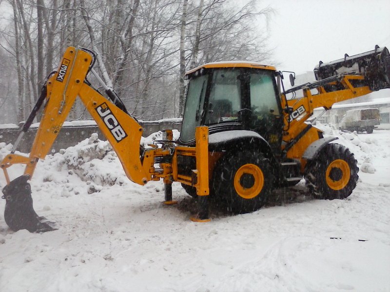 Аренда трактора-погрузчика JCB 2019 года от компании