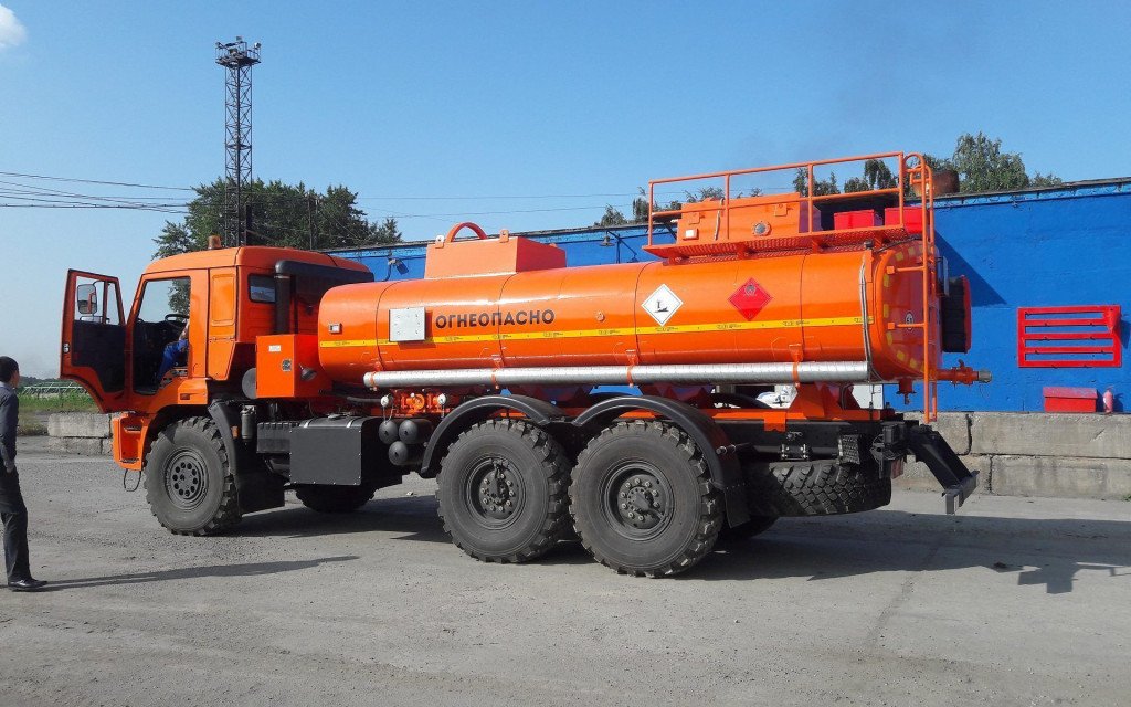 Бензовоз DAF - 82506