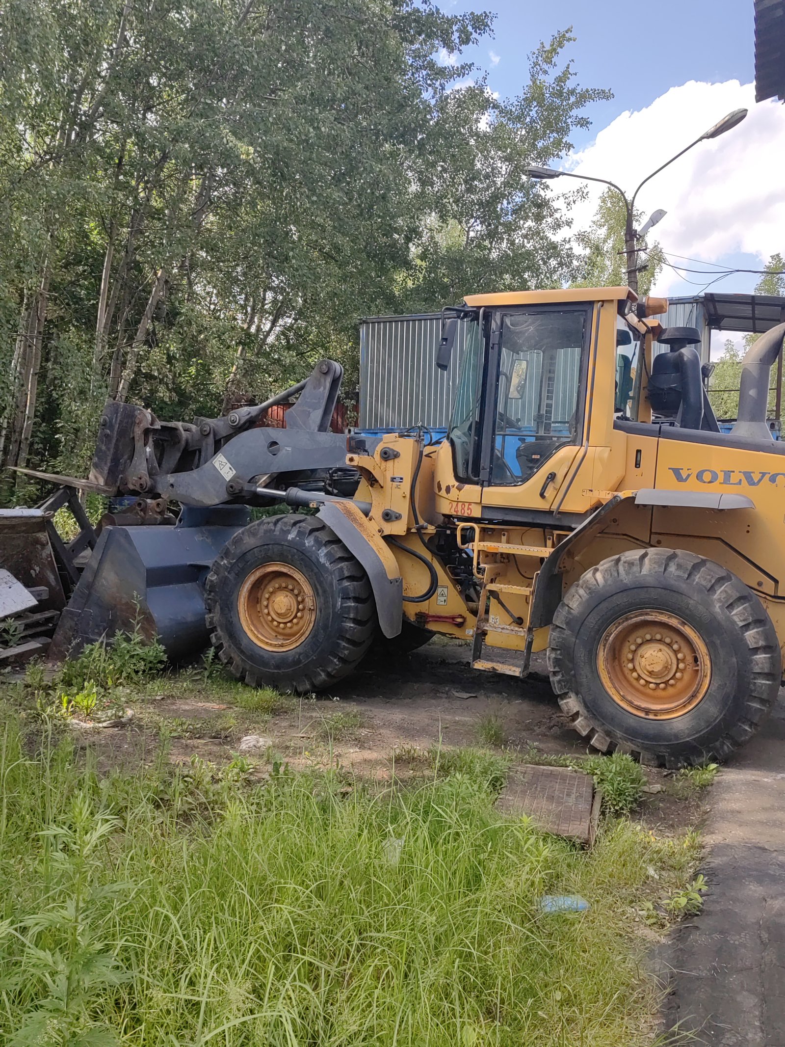 Аренда фронтального погрузчика с аператором