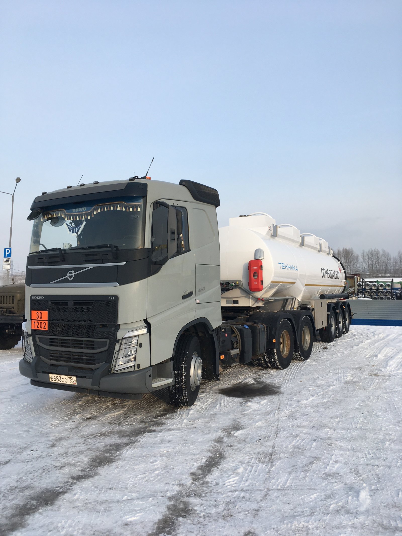 Услуги бензовоза. Доставка, перевозка топлива