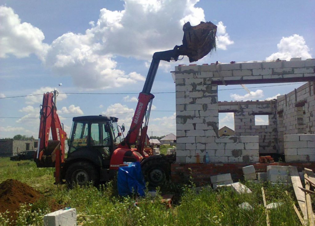 Телескопический погрузчик окажет услуги