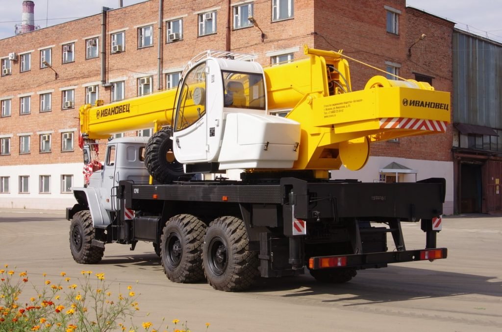 Автокран Камаз 25 тонн с фронтальным погрузчиком 14 тонн