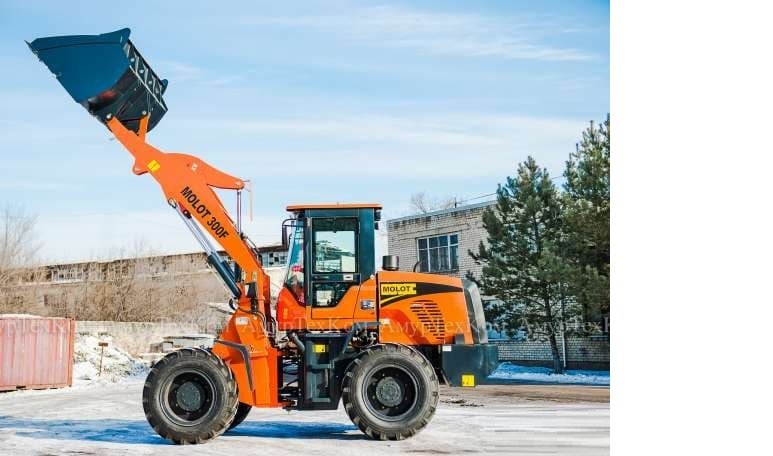 Фронтальнй погрузчик 1. 5 куб. м., паллетные вилы