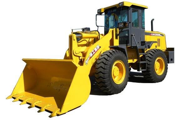 Фронтальный погрузчик XCMG LW300 с захватом для леса