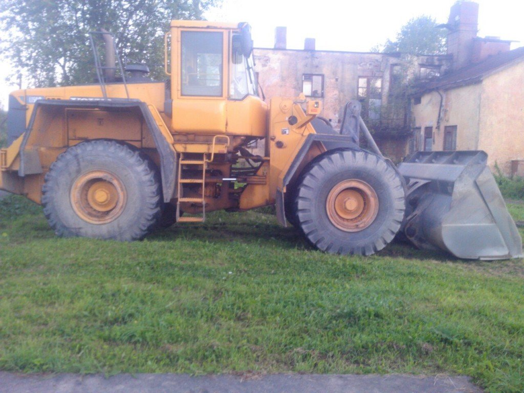 VOLVO L150D 2001гв