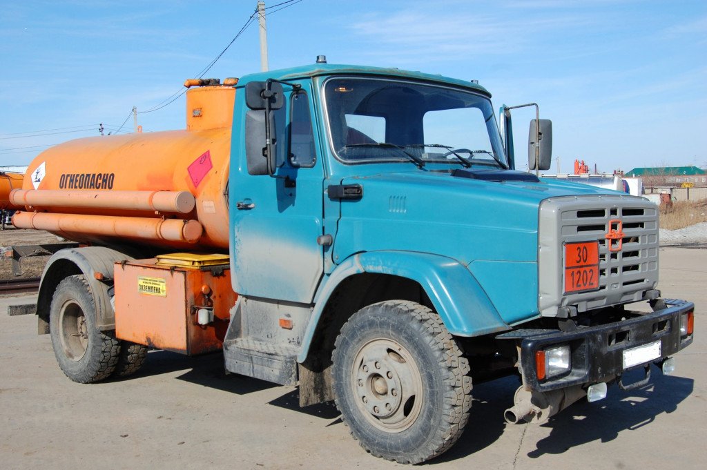 Услуги бензовоза 7050л