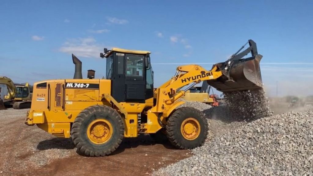 Аренда фронтального погрузчика Hyundai 740HL
