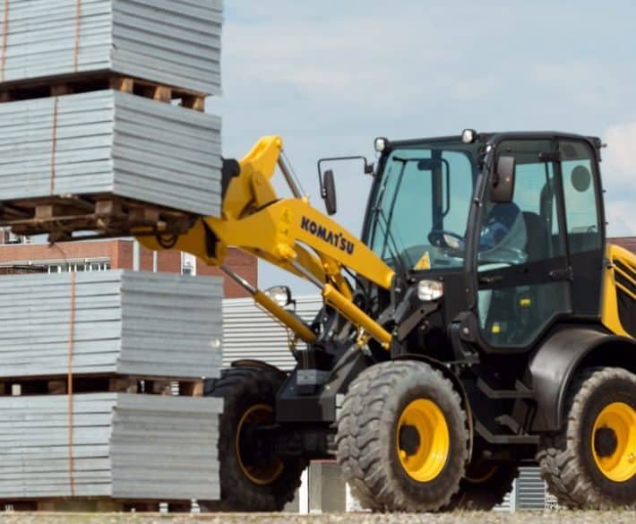 Фронтальный погрузчик «Komatsu WA80M»