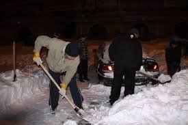 Чистка и вывоз снега самосвалами