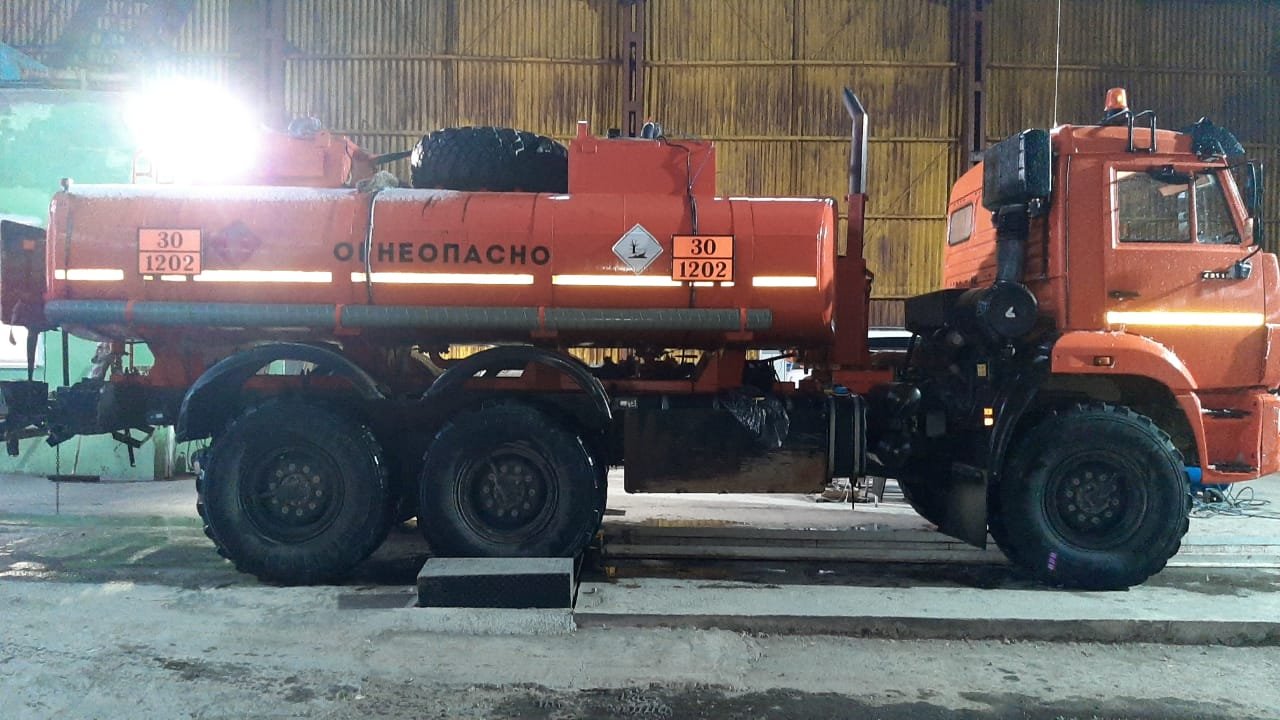 Перевозка ГСМ бензовозом вездеход