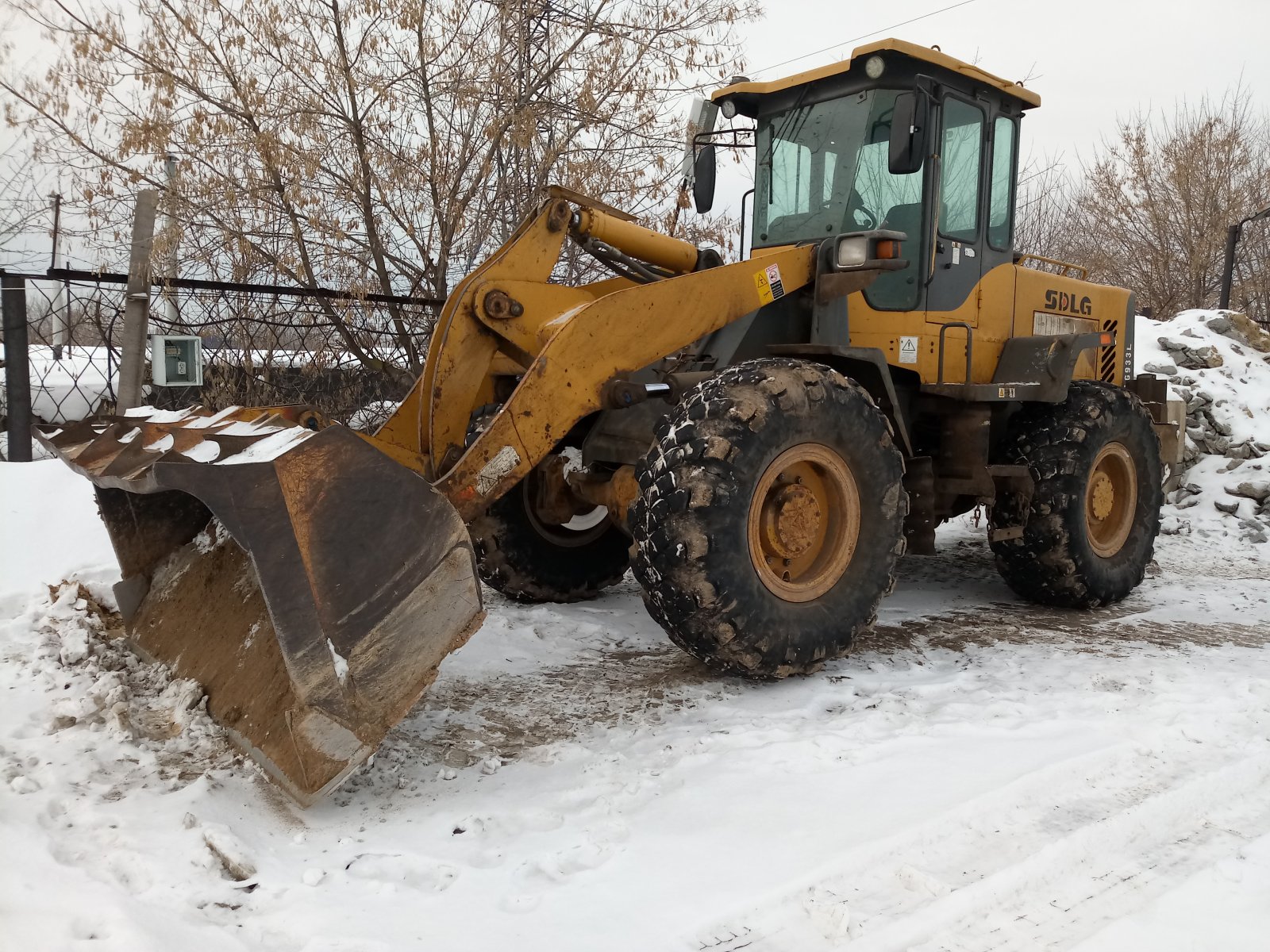 Фронтальный погрузчик SDLG 933L