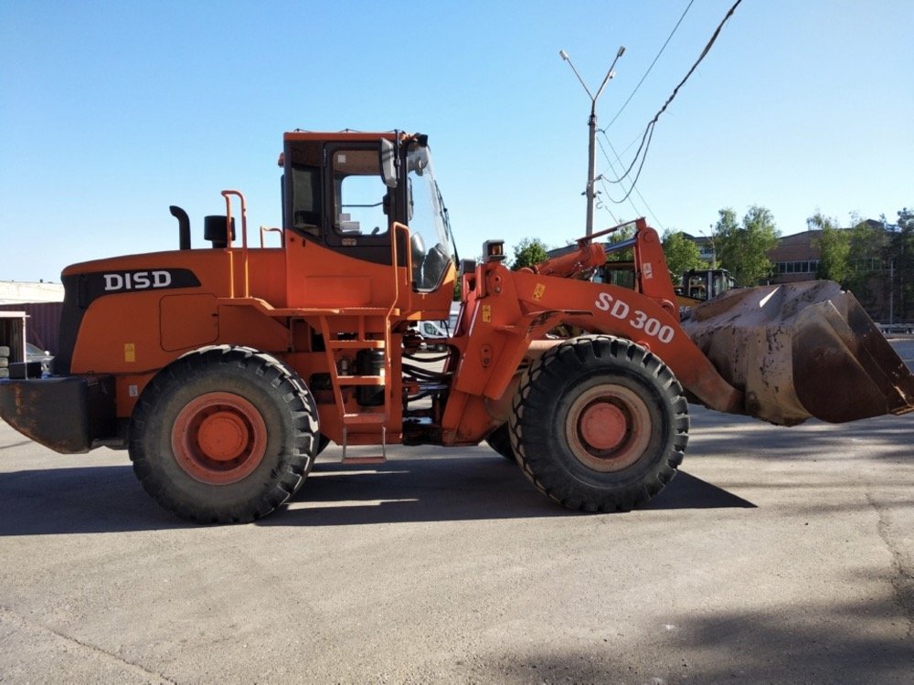 Фронтальный погрузчик DISD SD-300 вездеход аренда