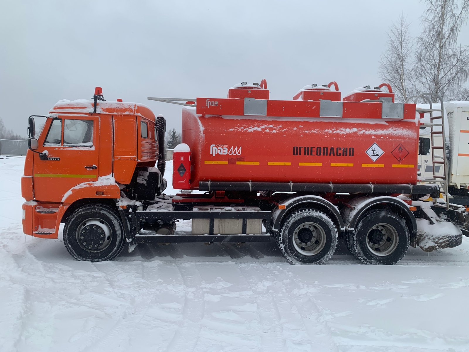 Перевозка светлых нефтепродуктов (бензин и дизель)