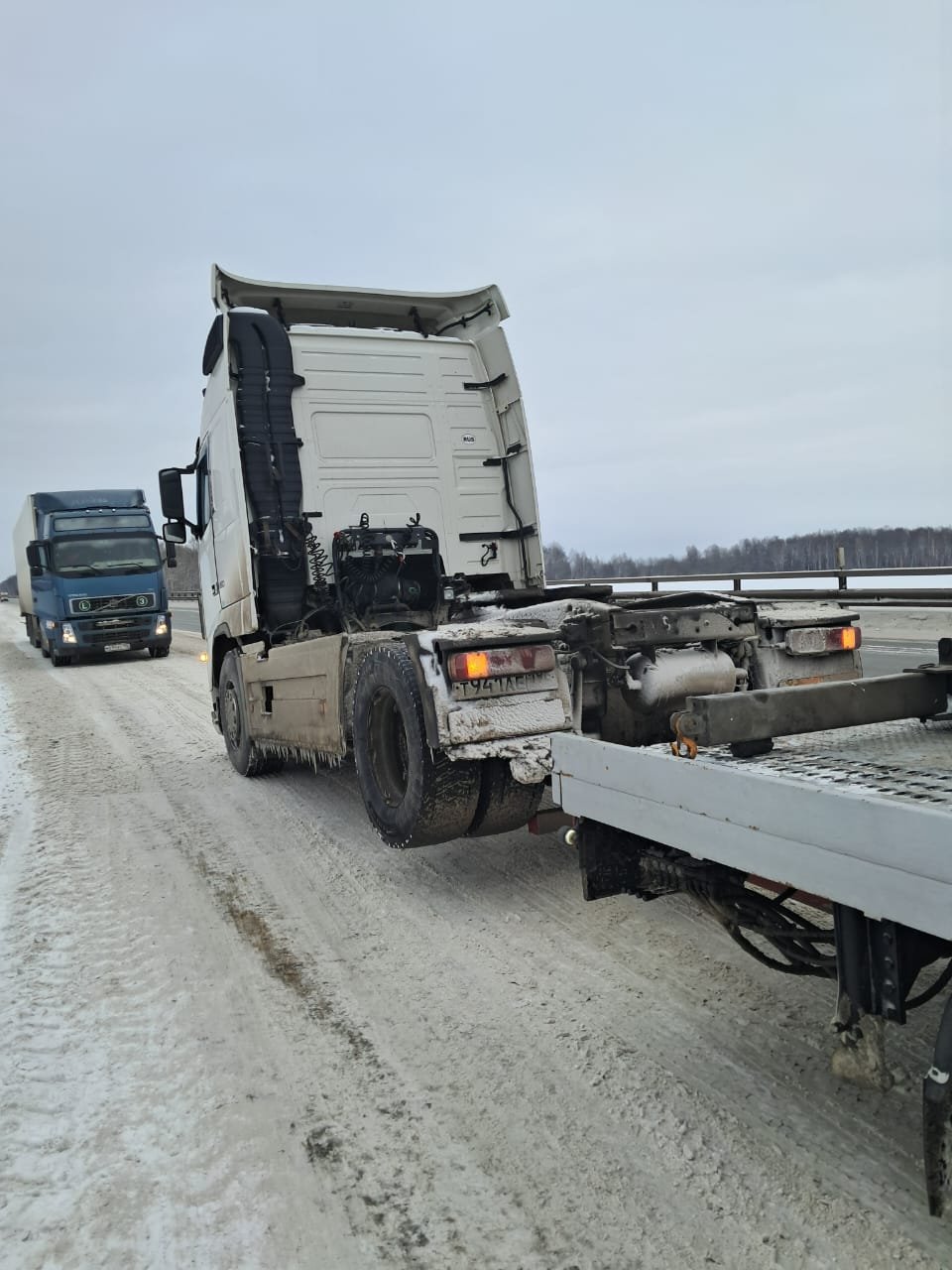 Вызвать грузовой эвакуатор 20 тонн. Кюветы любой сложности