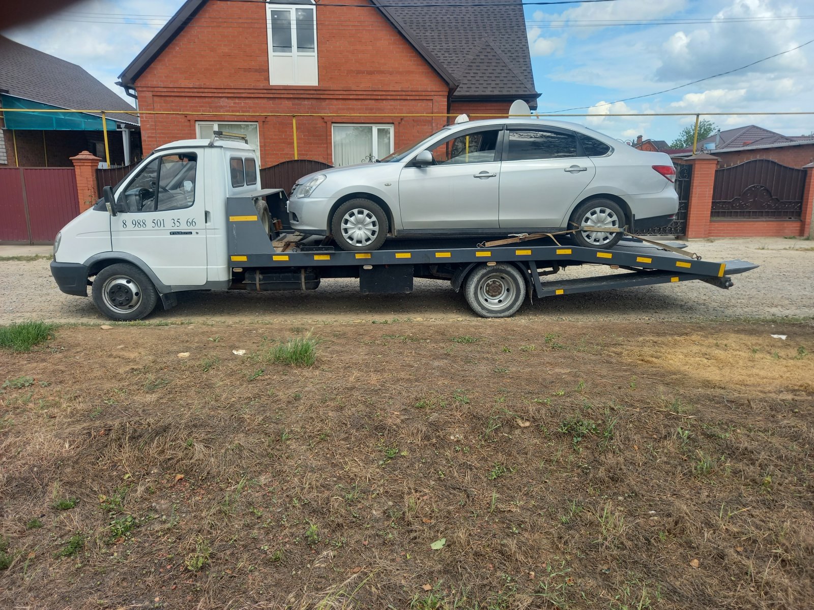 Автоэвакуатор с максимальным весом до 3. 5 тонн